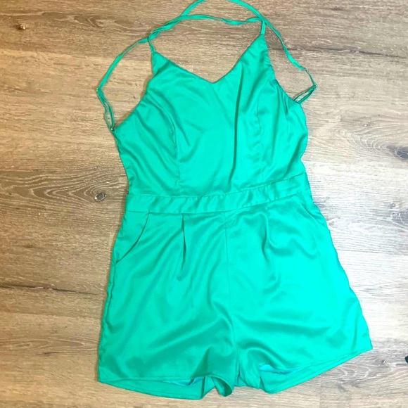 NWOT Backless Romper (L) - Picture 3 of 11